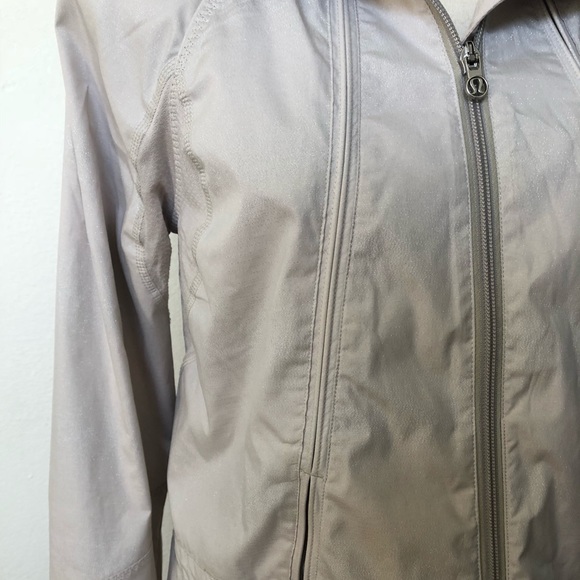 [Lululemon] Metallic Jacket - Picture 3 of 6